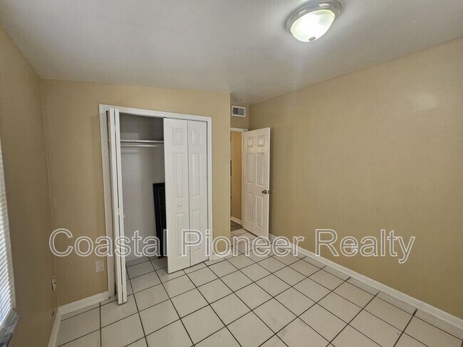 Building Photo - 4431 Atwater Dr