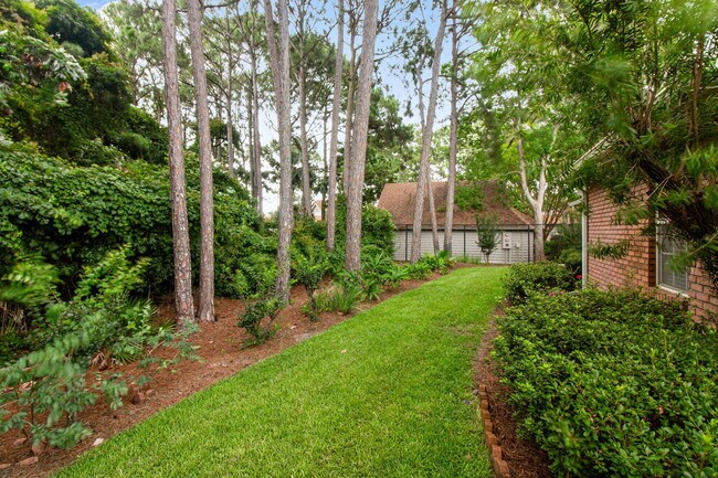 Building Photo - 366 Bay Tree Dr