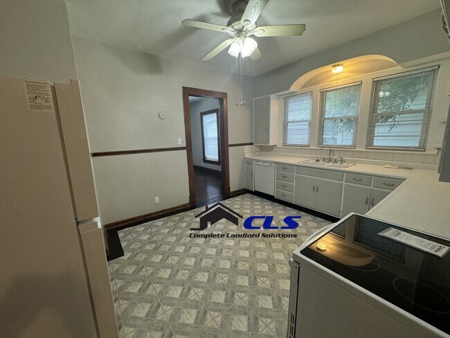 Building Photo - 1610 S 8th St