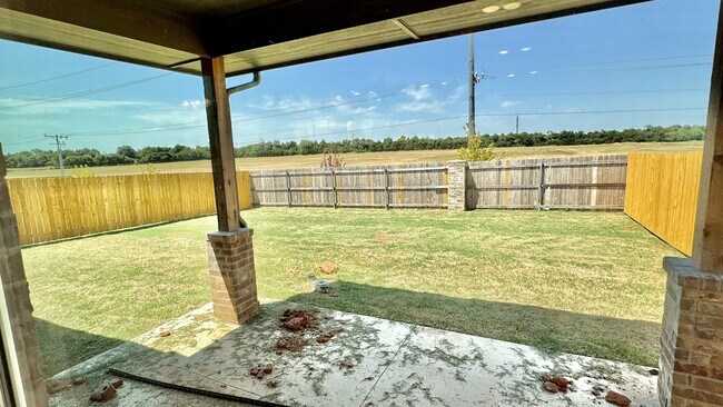 Building Photo - Beautiful Brand New 3-Bedroom Home in Coun...
