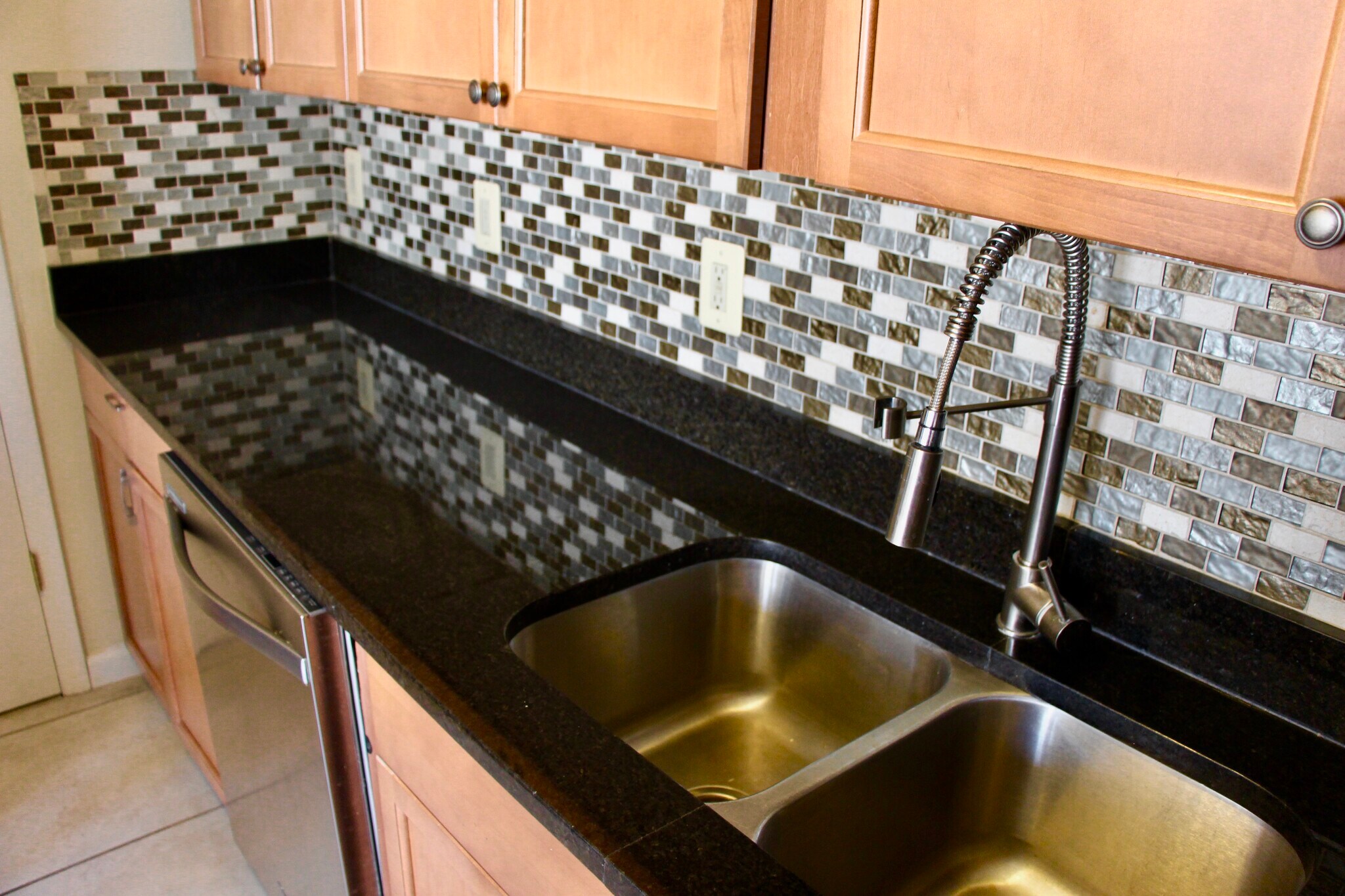 Kitchen - 526 St Paul St