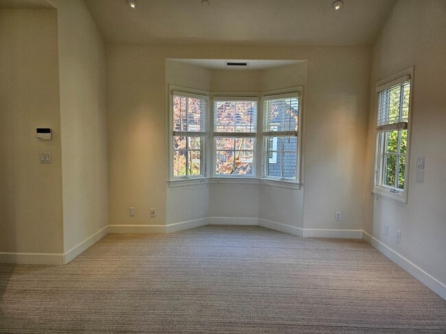 Building Photo - 919 Fremont Pl