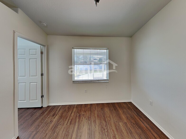 Building Photo - 3118 37th Ter E