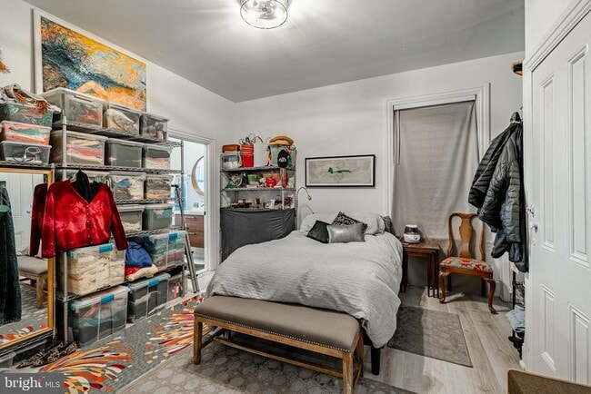 Building Photo - 305 S Walnut St