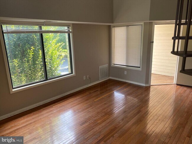 Building Photo - 18472 Bishopstone Ct