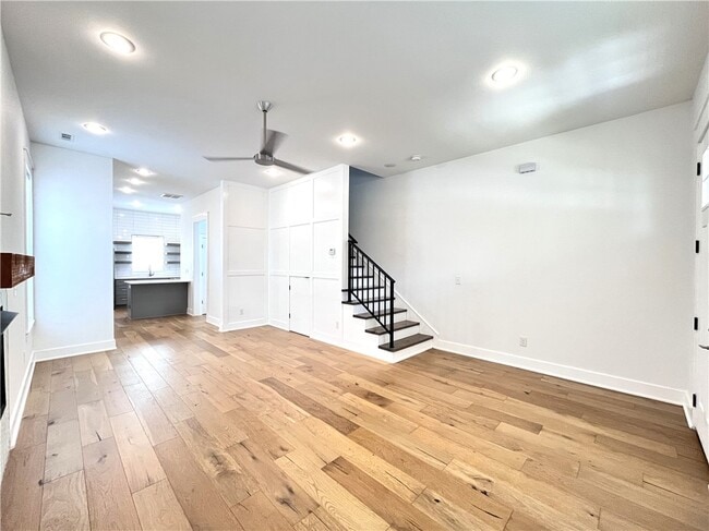 Building Photo - 1372 S Duncan Ave