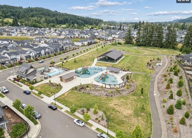 Building Photo - 12101 SE Punch Bowl Fls Ct
