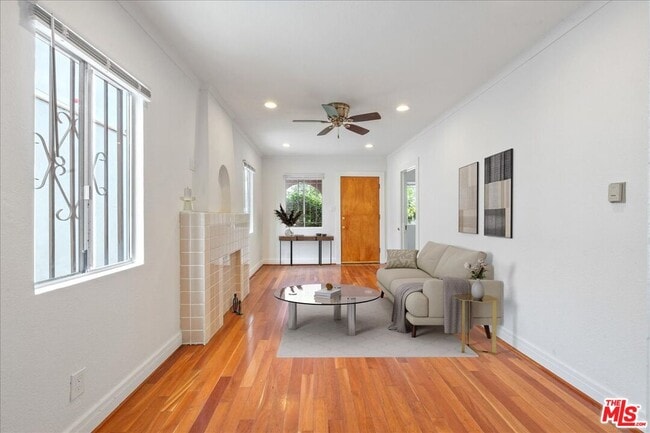 Building Photo - 2840 S Mansfield Ave