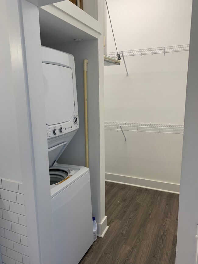 506 closet - 39 Dexter Ave