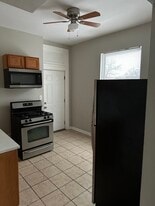 Building Photo - 5437 S Laflin St