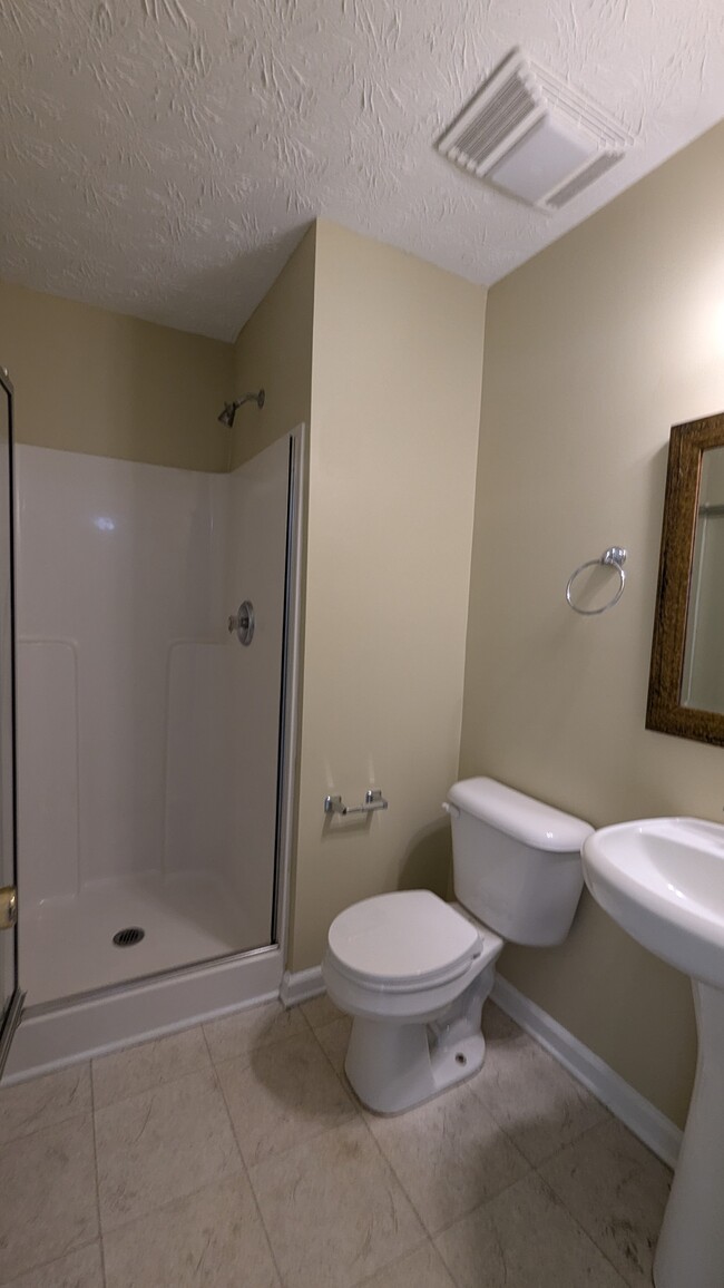 Full Bathroom 1st Terrace Level - 221 Village Square Dr
