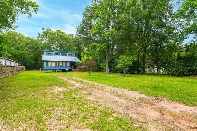 Building Photo - 3511 Trent Rd