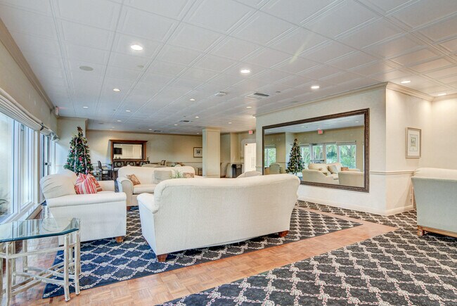 Building Photo - 4301 N Ocean Blvd
