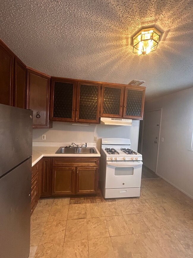 Building Photo - So nice on Chaddsford!