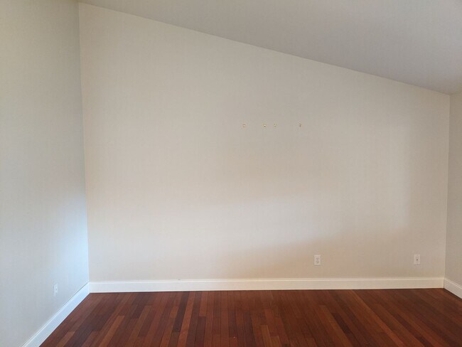 Building Photo - 4703 Cypress Dr