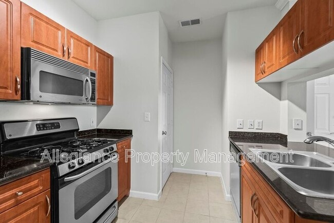 Building Photo - 12929 Centre Park Cir