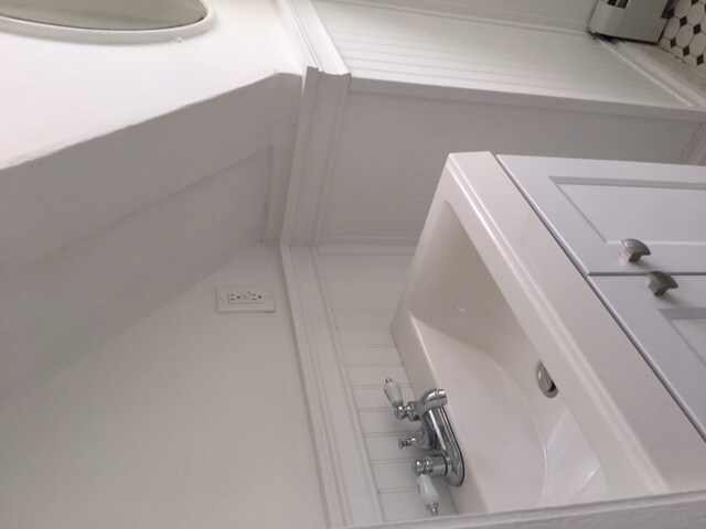 Building Photo - 349 Thayer St