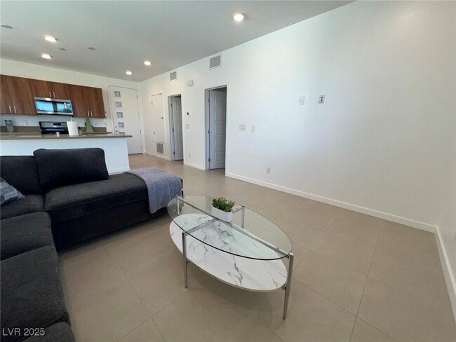 Building Photo - 11237 Rainbow Peak Ave