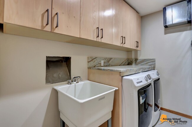 Building Photo - 4044 North Point Drive