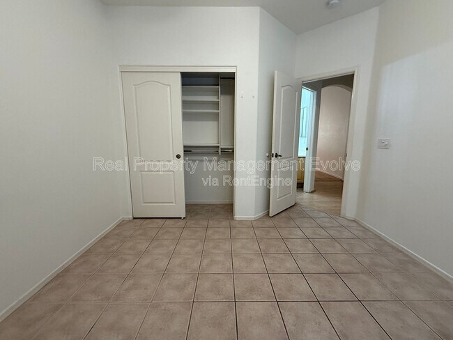 Building Photo - 3038 W Trapanotto Rd