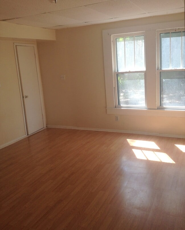 Building Photo - Beautiful Historic Dade City 4BR/3BA Home NO APPLICAATION FEE!!