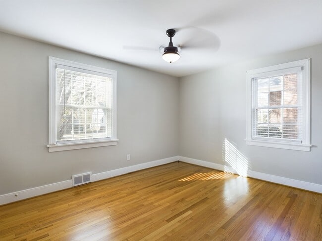 Building Photo - 7505 Landsworth Ave