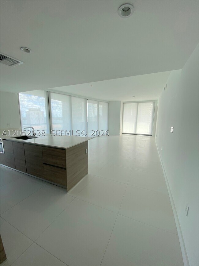 Building Photo - 1300 S Miami Ave