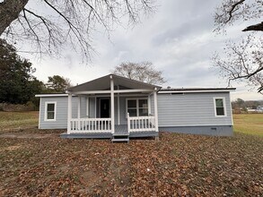 Building Photo - For Rent