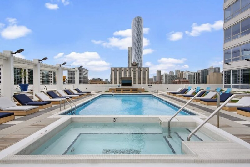 Building Photo - 217 S Halsted St