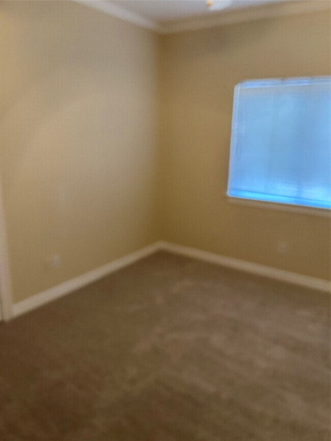 Building Photo - 17610 W Fawn River Cir