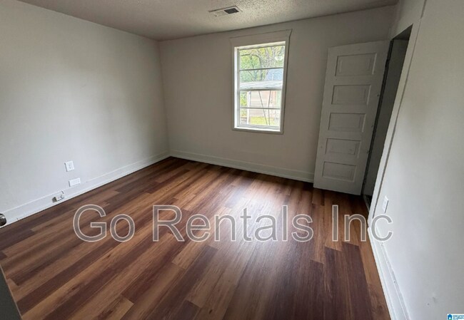 Building Photo - 2212 20th St N