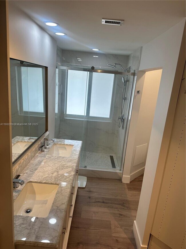 Building Photo - 9257 NW 9th Pl