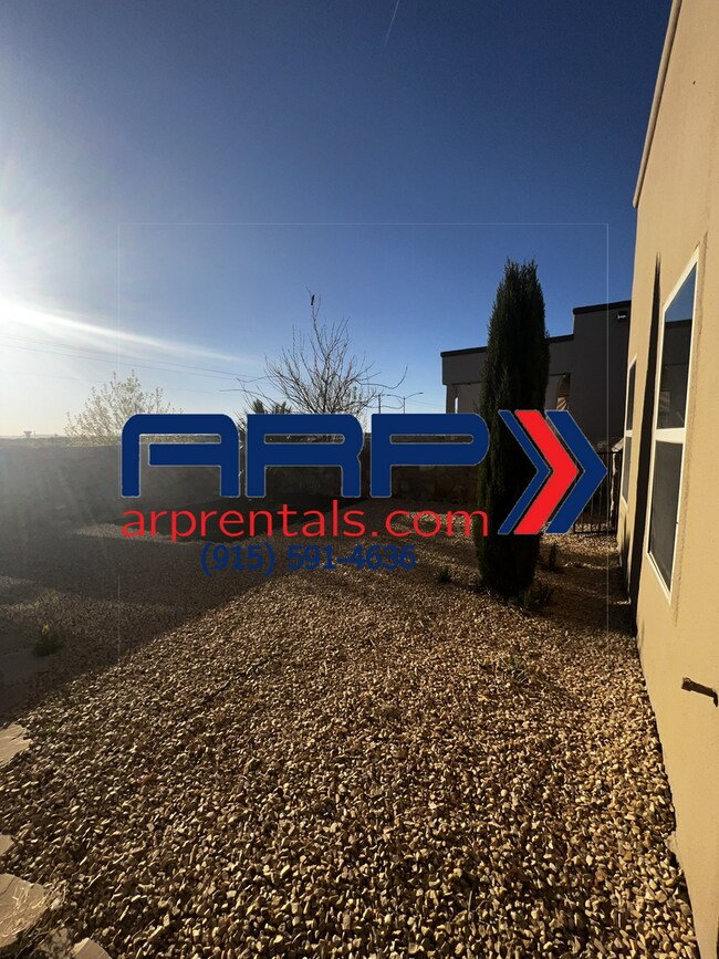 Building Photo - BEAUTIFUL EASTSIDE HOME Open House 09/02/2023 from 1:00pm to  1:30pm