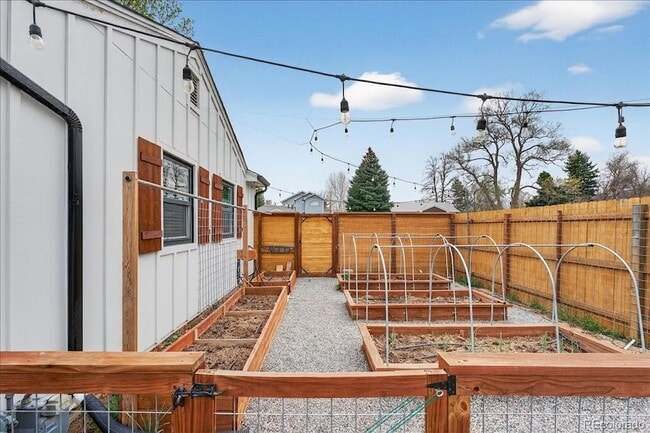 Building Photo - 6473 S Prescott St