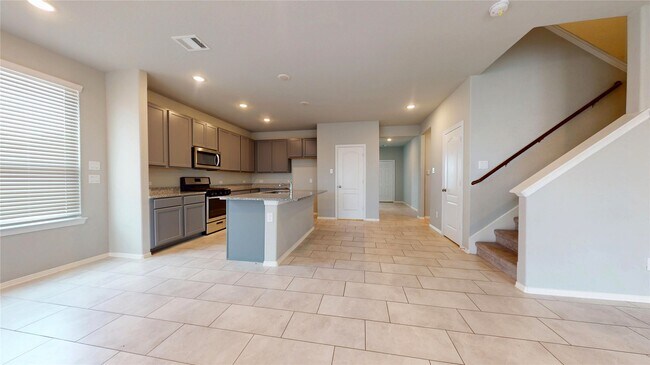 Building Photo - 24702 Crimson Pine Dr