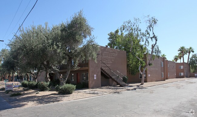 Primary Photo - Sterling Apartments