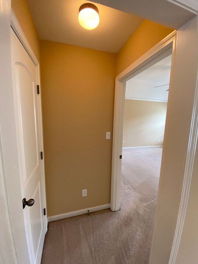 Building Photo - BARTLETT RENTAL HOME 3 BEDROOM 2 BATHROOM WITH FENCED BACKYARD