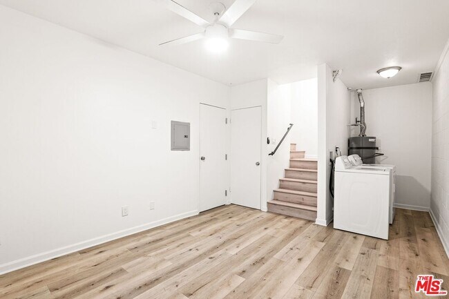 Building Photo - 2242 S Bentley Ave