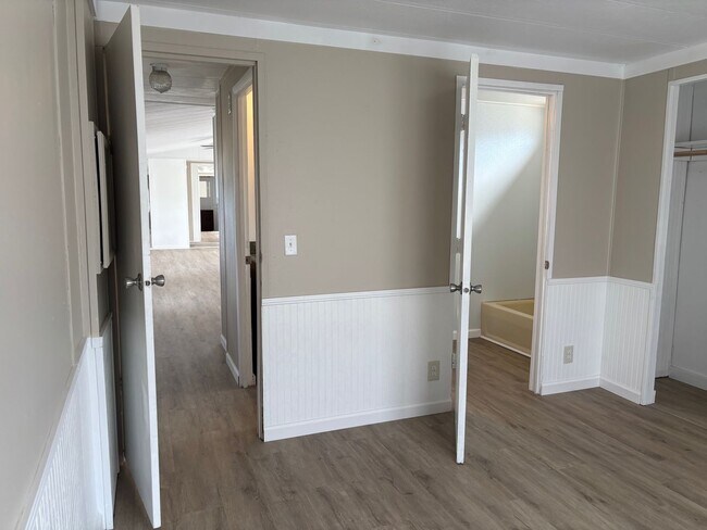 Building Photo - 2 BED, 2 BATH NEWLY REMOLDED MOBILE HOME IN PARK LOCATED IN EAGLE SPRINGS