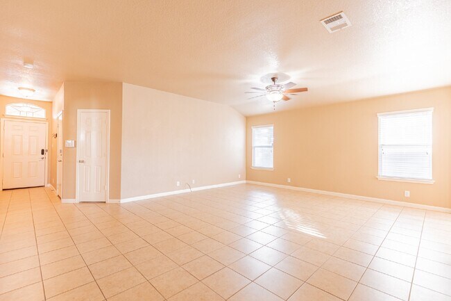 Building Photo - 259 Creekview Way