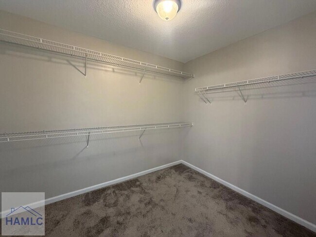 Building Photo - 50 Huntington Dr