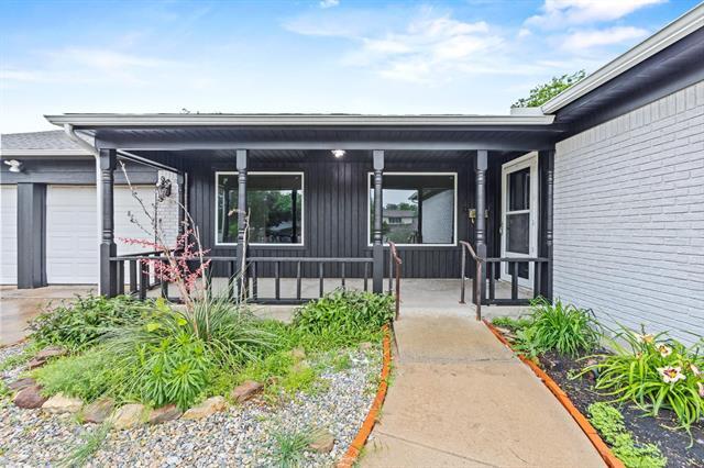 Building Photo - 2909 Conejos Dr