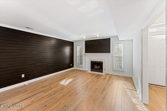 Building Photo - 8930 Wesley Pl