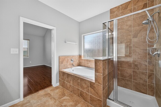 Building Photo - 20718 Bandrock Terrace