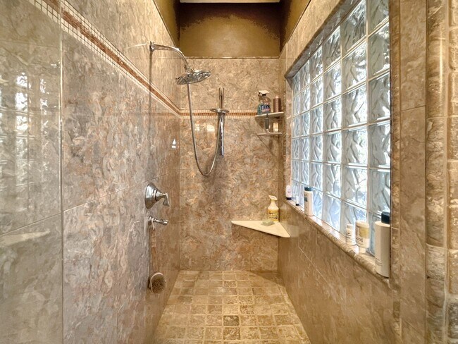 Building Photo - Amazing Minnetonka Lakefront Gated Estate - 170' Flat Shoreline, Sweeping Views, Sandy Beach