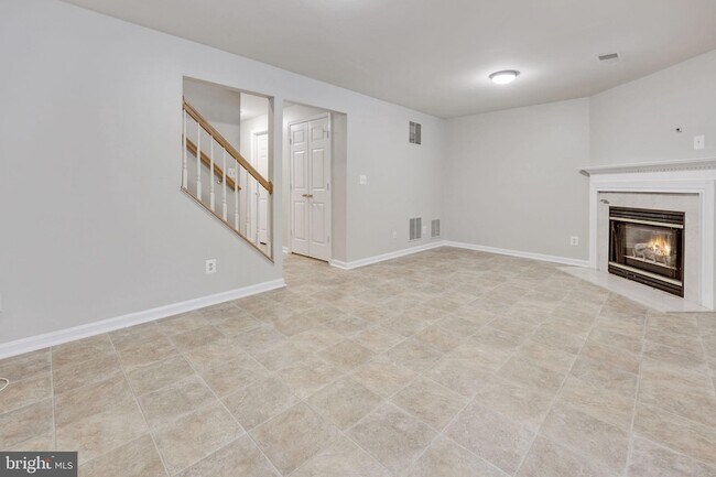 Building Photo - 4888 Ebb Tide Ct