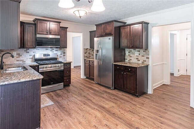 Building Photo - 9630 Pine Thicket Way