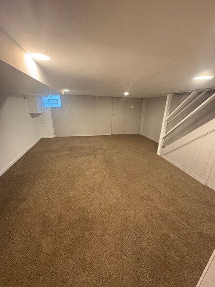 Building Photo - 3715 Oakmont Ave