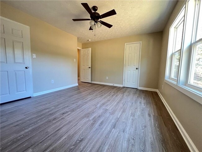 Building Photo - 550 Oglesby Bridge Rd SE