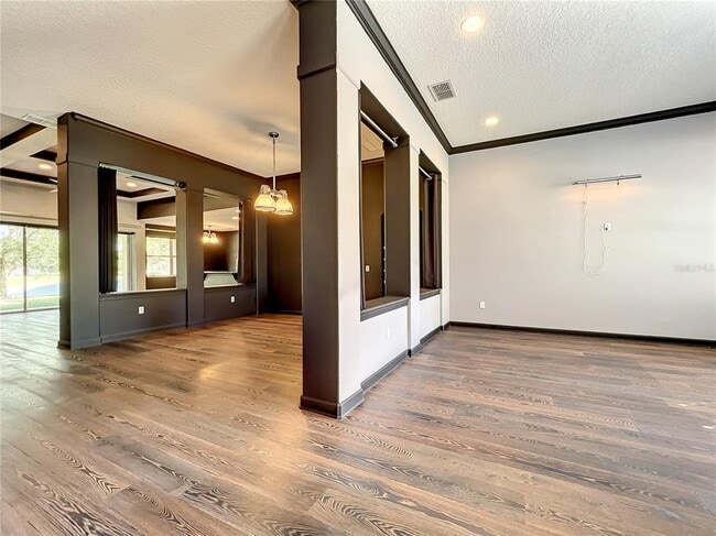 Building Photo - 10041 Oak Quarry Dr